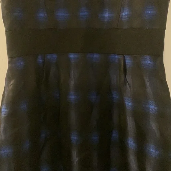 EUC silk blend Diane Von Furstenberg dress - Picture 4 of 12